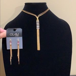 Gold necklace and earrings set